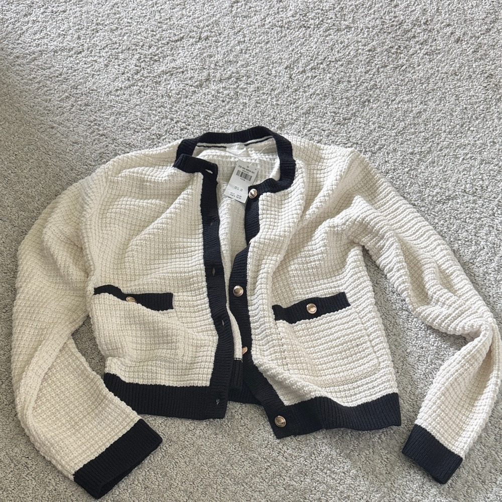 NWT Abercrombie Kids Cropped Cream & Black Knit Cardigan with Contrast Trim